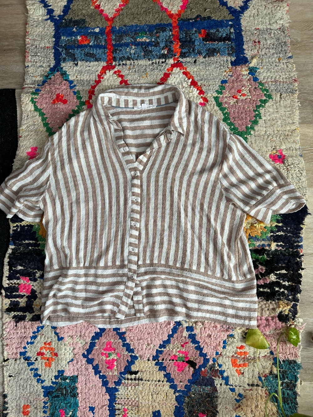 Women's Striped Short-Sleeve Boxy Button Front Top - Cream & Tan